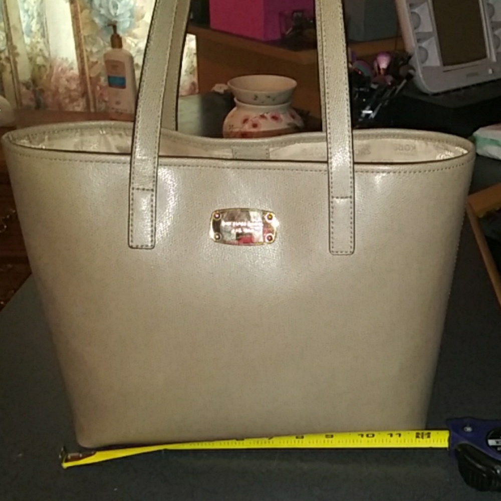 Not for sale. Michael Kors Jet Set